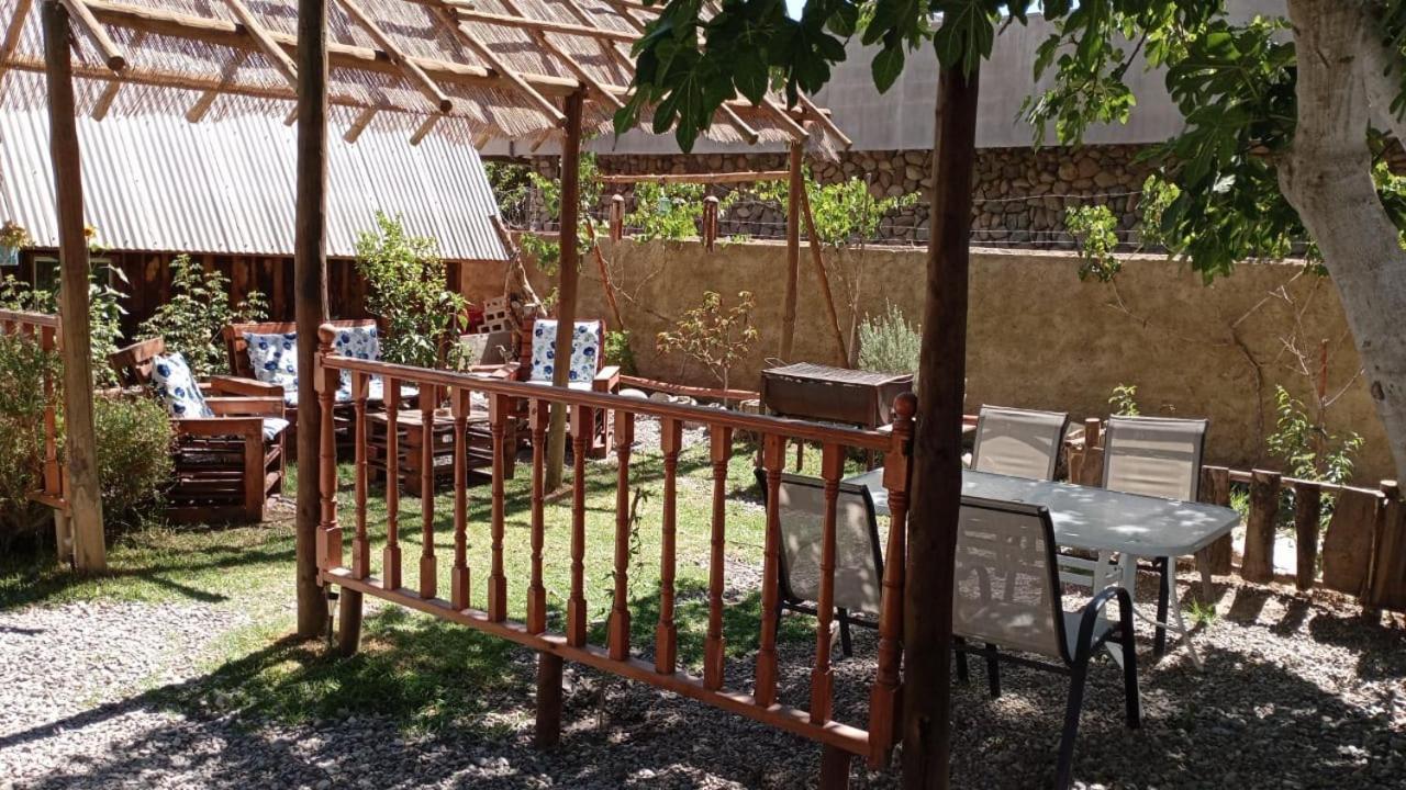 Hostal El Colibri Otel Vicuña Dış mekan fotoğraf